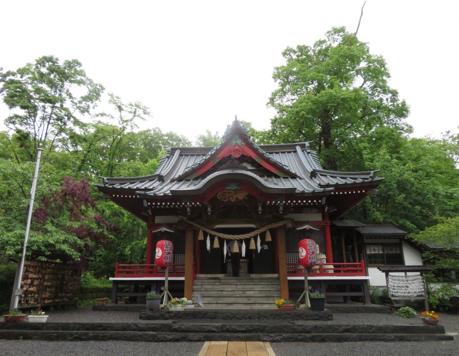 山中諏訪神社