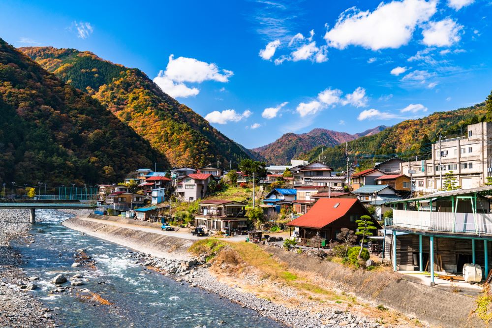 丹波山村