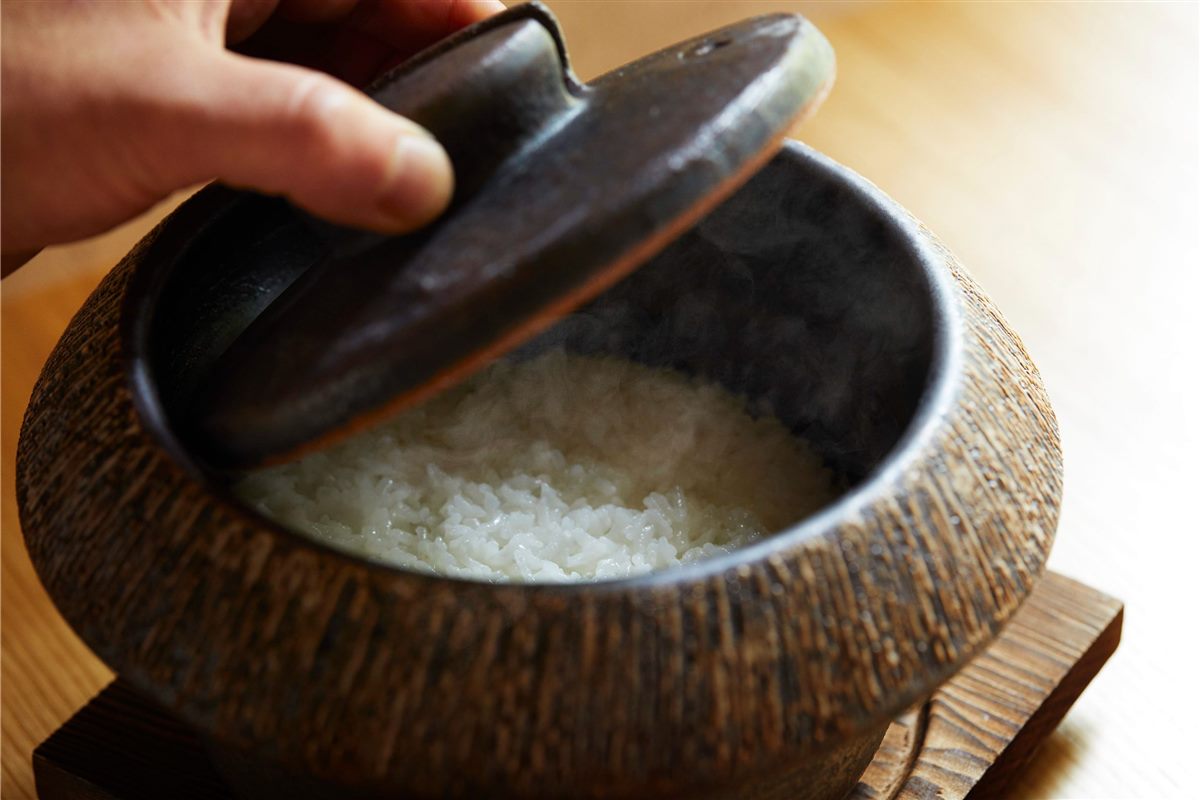土鍋で炊き上げるご飯